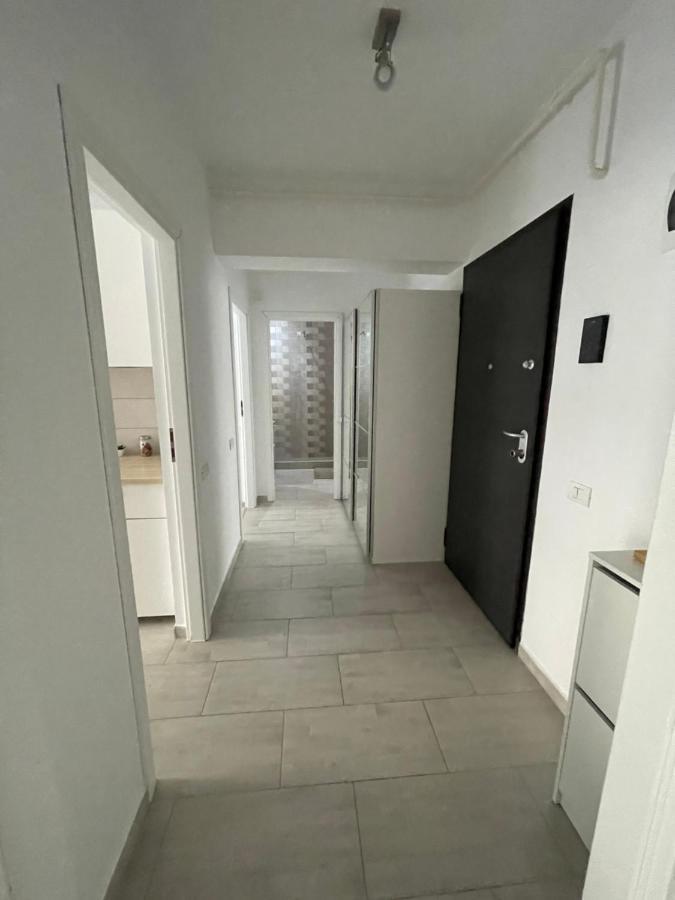 Plaza Luxury Apartment Near Presidential Palace Bucharest Exterior photo