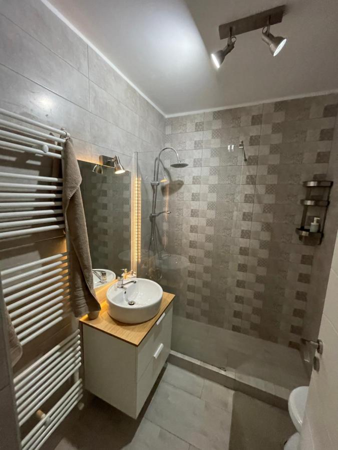 Plaza Luxury Apartment Near Presidential Palace Bucharest Exterior photo